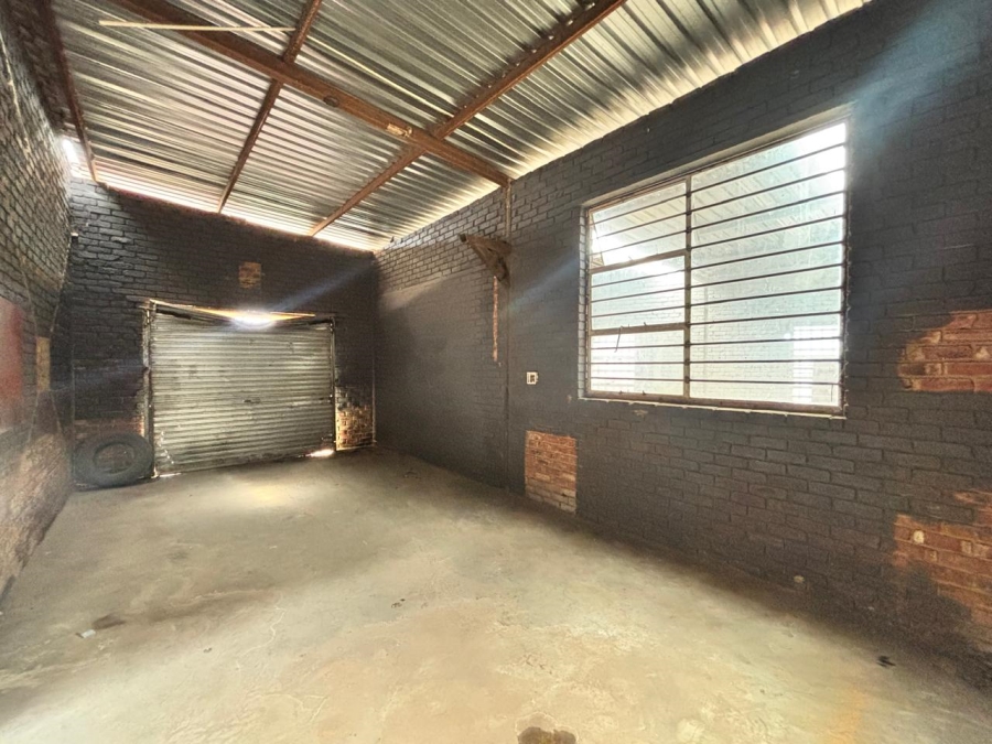 To Let commercial Property for Rent in Klerksdorp Industrial North West